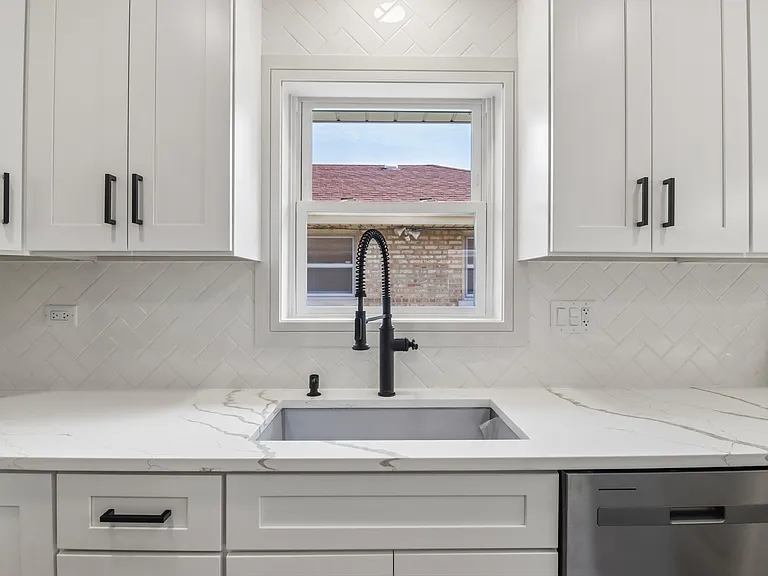 8804 S Fairfield Ave — Photo 20