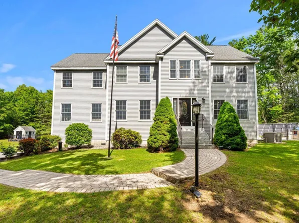 24 Fireside Drive, Epping, NH 03042