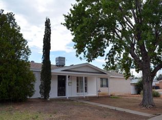 9041 Phoenix Ave NE, Albuquerque, NM 87112