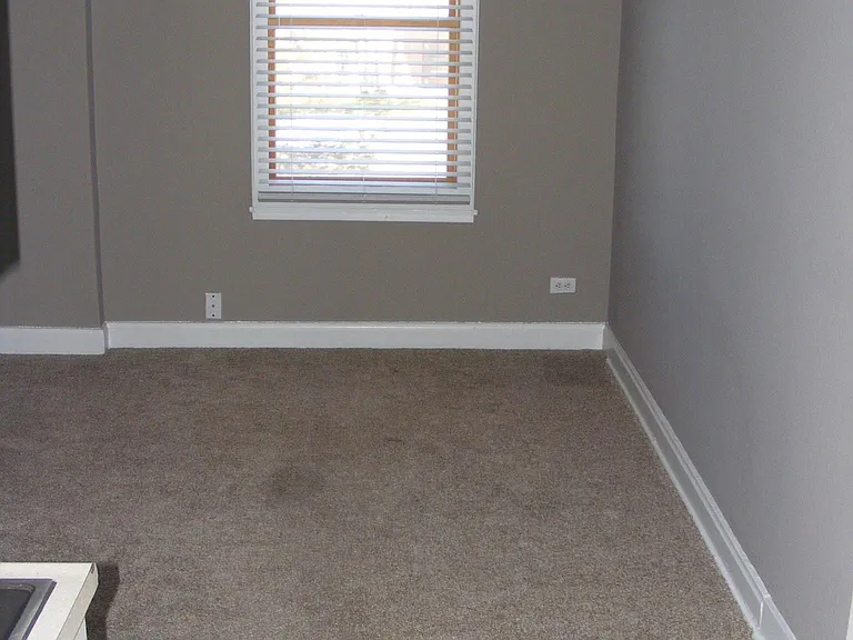 115 N Park St #6 — Photo 2