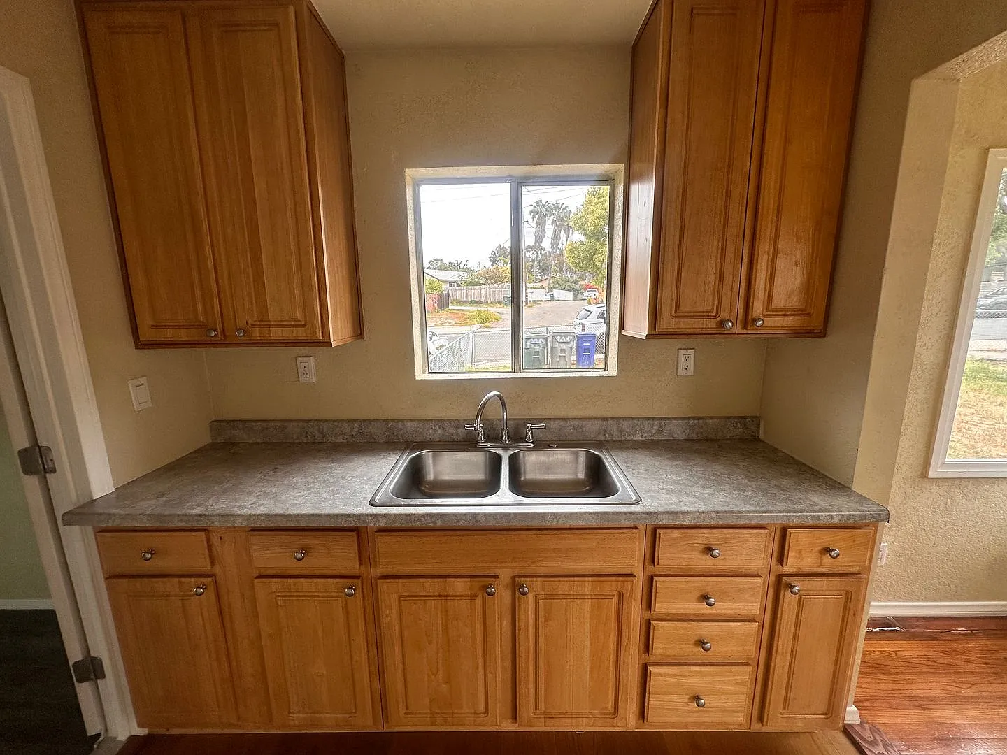 2 Bedroom, 2 BA house for Rent in National City — Photo 3