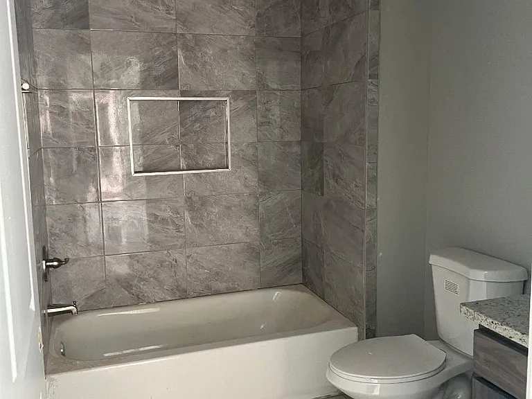 1201 Gage Ave #21 — Photo 6