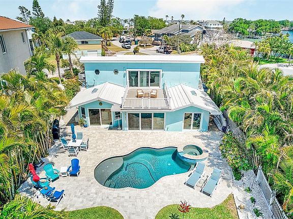 3rd image of 441 Harbor Dr S