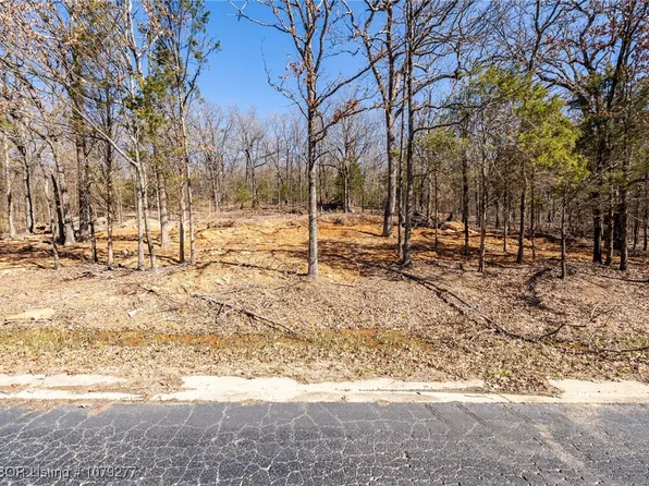 1042 River Overlook Loop, Van Buren, AR 72956