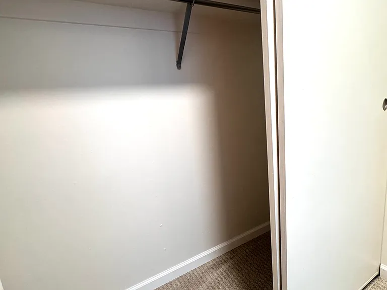 904 Peninsula Ave #403 — Photo 12