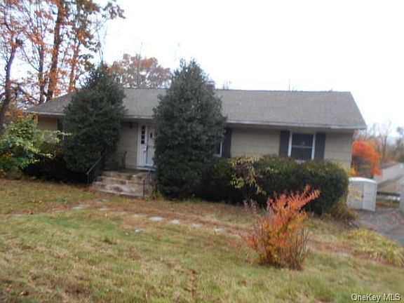 2nd image of 10 Armstrong St