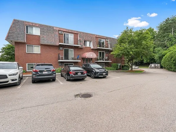 6 Apricot St APT 10, Worcester, MA 01603