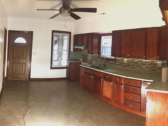 3rd image of 4247 S Maplewood Ave #2