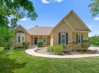 15760 Parkhill St, Overland Park, KS 66221