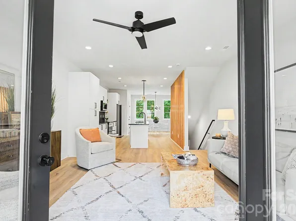 1312 Carolyn Dr, Charlotte, NC 28205