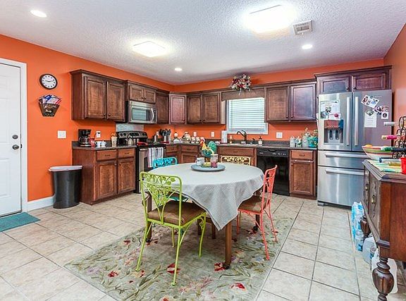 2nd image of 110 Savina Dr