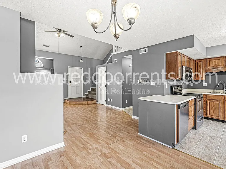 1522 Lake Point Ln N — Photo 6