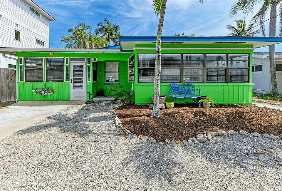 1st image of 2111 AVENUE B