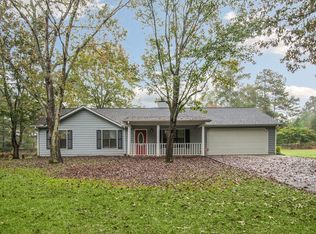 5345 Memorial Ln, Powder Springs, GA 30127