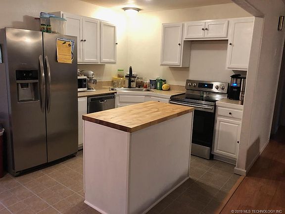 5th image of 204 E 12th Pl