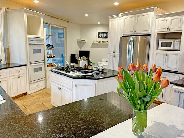 30500 Romero Canyon Rd, Castaic, CA 91384