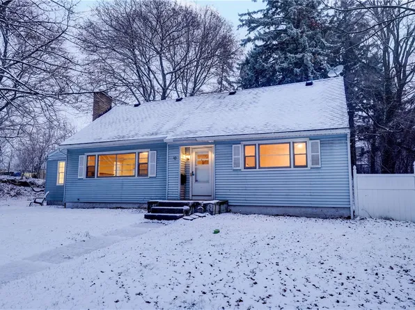 10 Crest St, Rochester, NY 14612