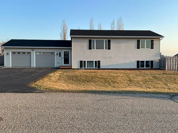 102 7th St W, Carlos, MN 56319