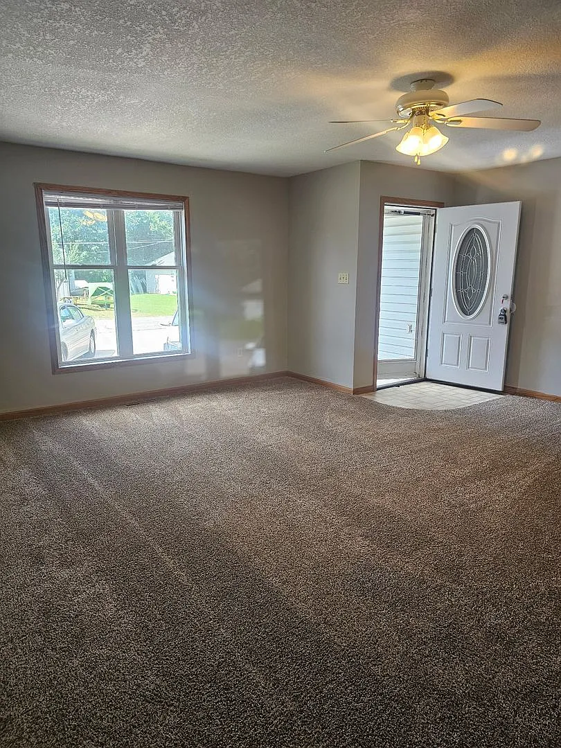 512 E Park Duplex A & B — Photo 3