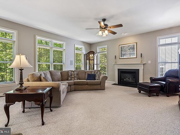 5th image of 13 Ludwell Ln