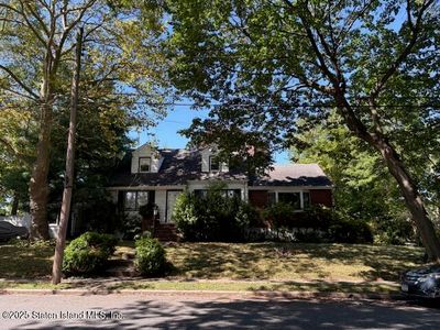 745 Clawson St, Staten Island, NY, 10306