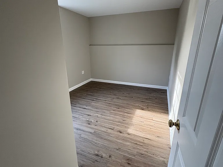 208 S Cherry St #4 — Photo 11