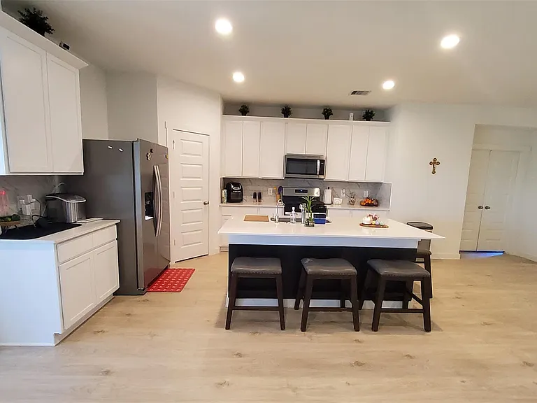 31739 Margaret Woods Ln — Photo 36