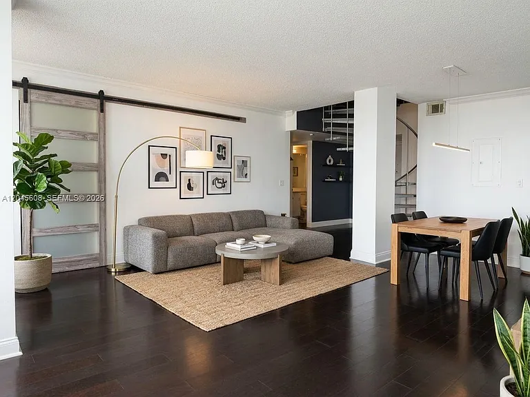 600 NE 36th St #22 — Photo 8