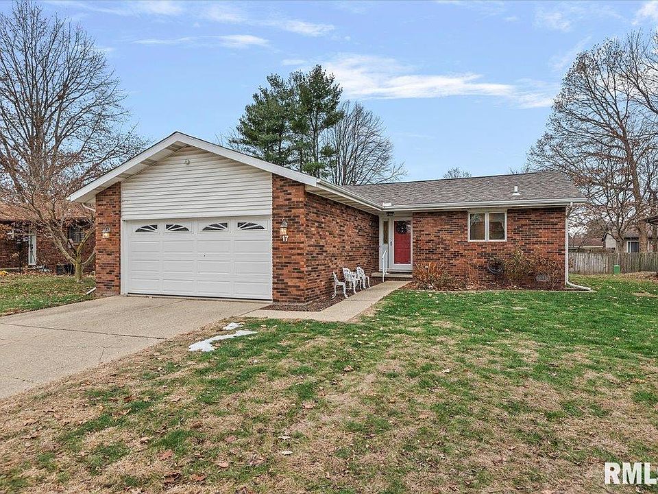 1st image of 17 Hollybrook Dr