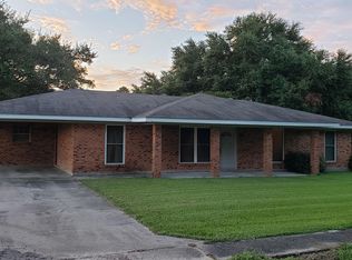 705 Landry St, Jeanerette, LA 70544