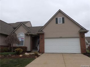 2576 Kerria Dr, Howell, MI