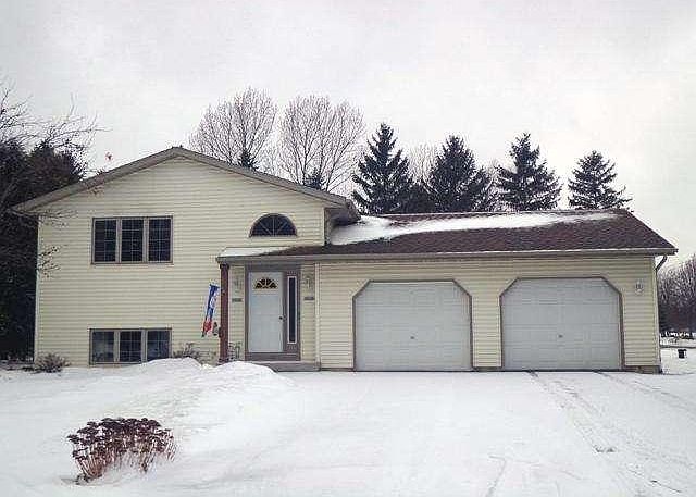 1st image of 3526 N 34th St #3528
