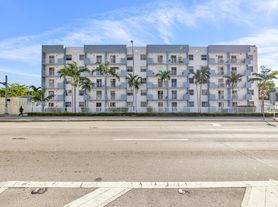 2575 SW 27th Ave, Miami, FL