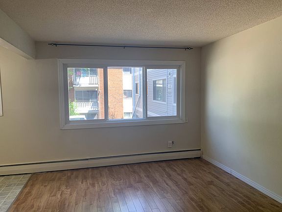 5th image of 9766 82nd Ave NW