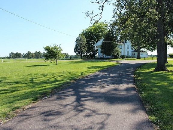 3rd image of 10055 State Route 564 S
