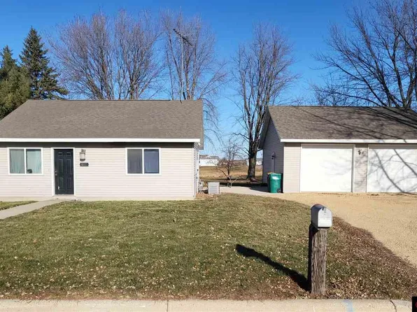 512 E 2nd St, Janesville, MN 56048