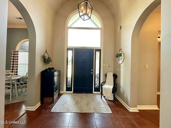 5th image of 8286 Montrose Dr