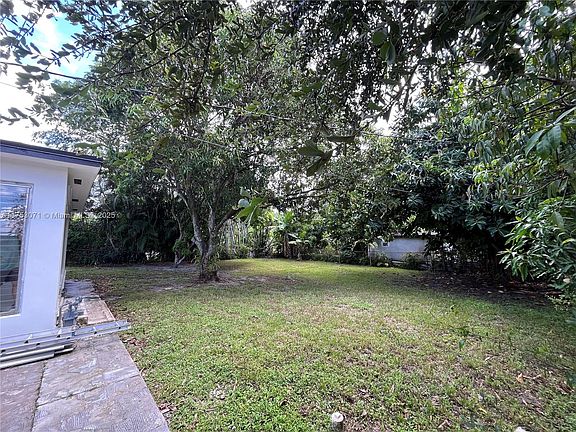 3rd image of 110 NE 132nd St