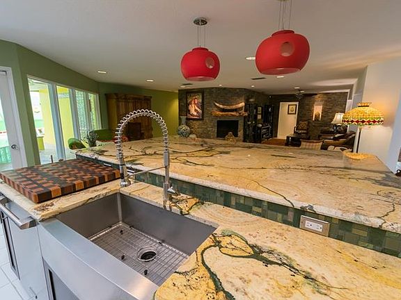 5th image of 45 Country Club Ln