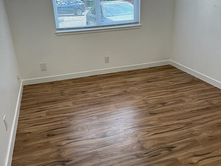 630 W 2nd Ave #7 — Photo 11