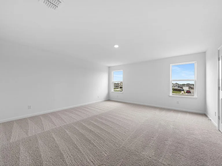 235 Surrey Oaks — Photo 8