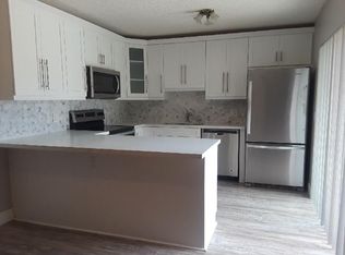 2570 Garden Ct, Hollywood, FL 33026