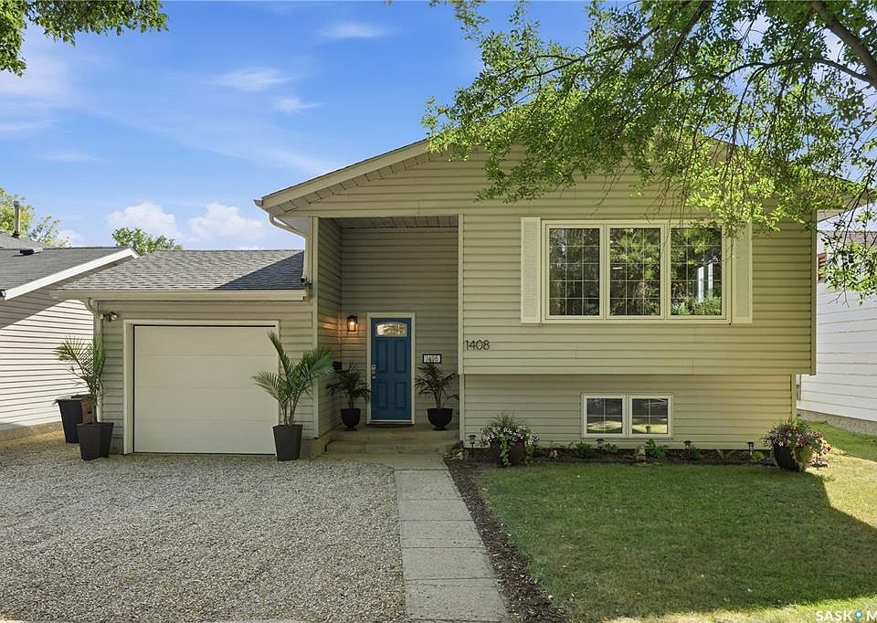1st image of 1408 B AVENUE N