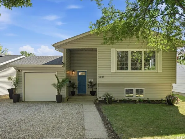 1408 B AVENUE N, Saskatoon, SK S7L 1G8
