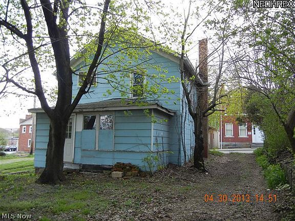 4th image of 126-126-1/2 N Beaver St