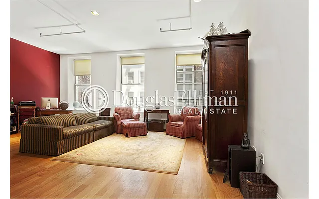Rented by Douglas Elliman | media 13