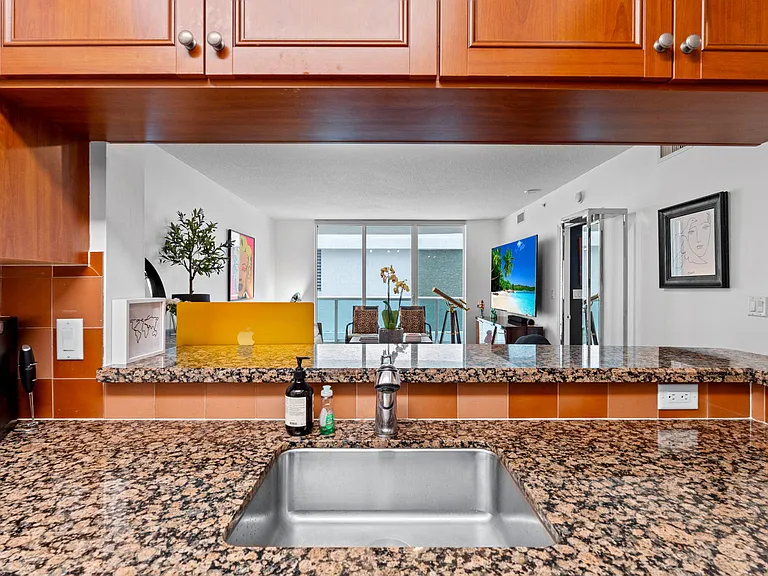 347 N New River Dr E #606 — Photo 18