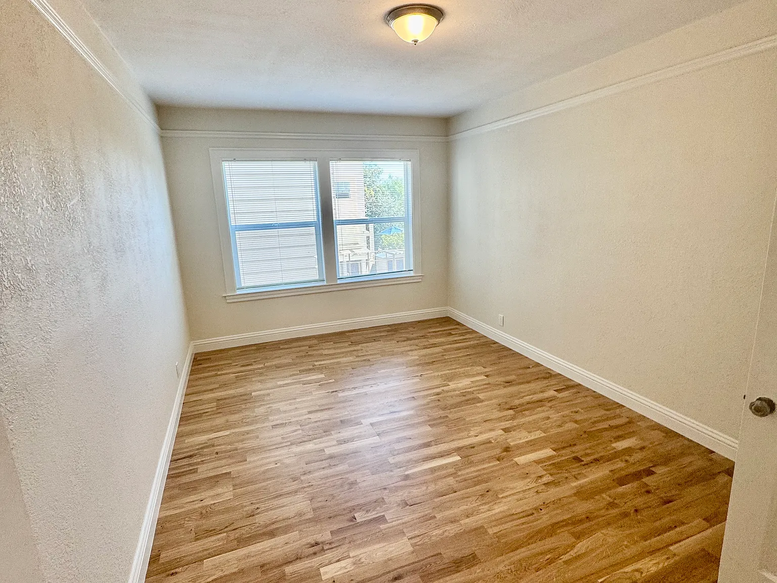 1 bed, 1200 sqft, $3,350 — Photo 2