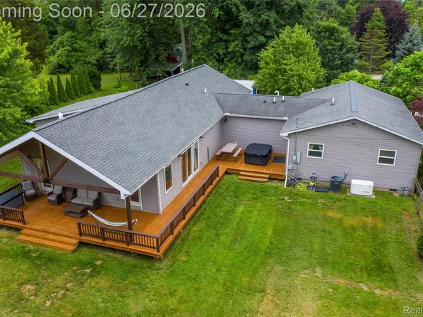 12100 Wilson Dr, Carleton, MI 48117