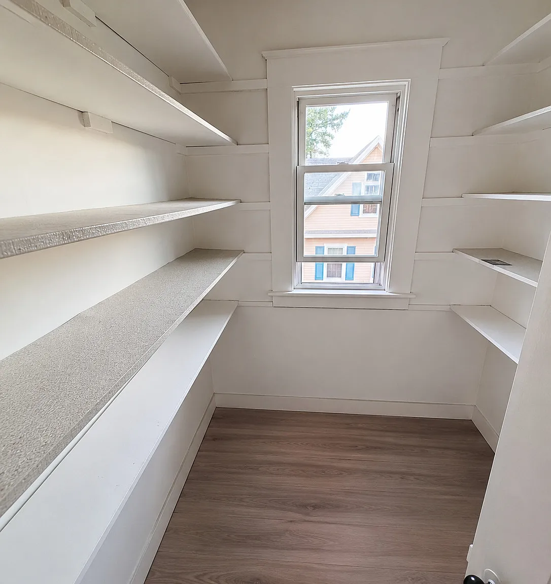 2 bed, 1.0 bath, 3239 sqft, $1,500 — Photo 4